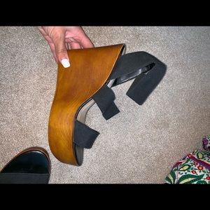 Steve Madden black wedges